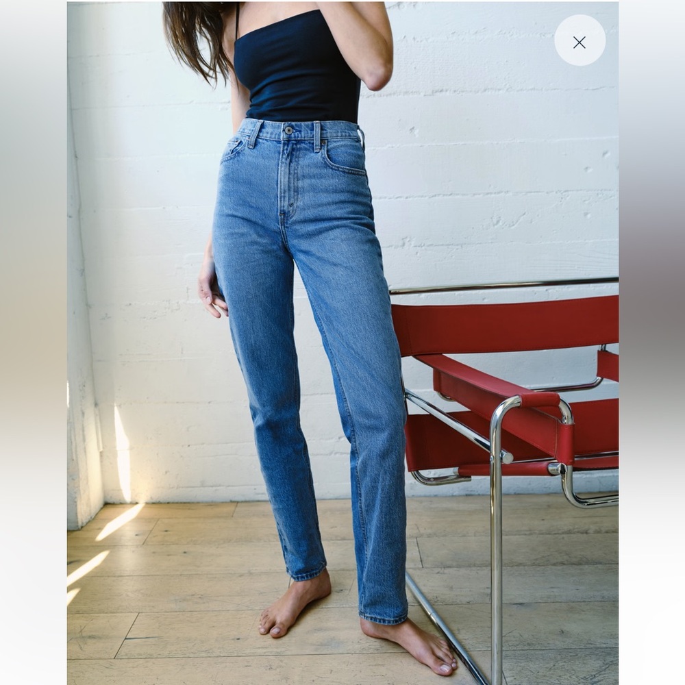 Abercrombie & Fitch The '90s Straight Ultra High Rise Jeans